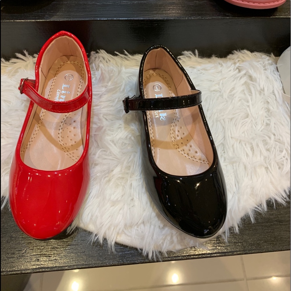 Dress shoes